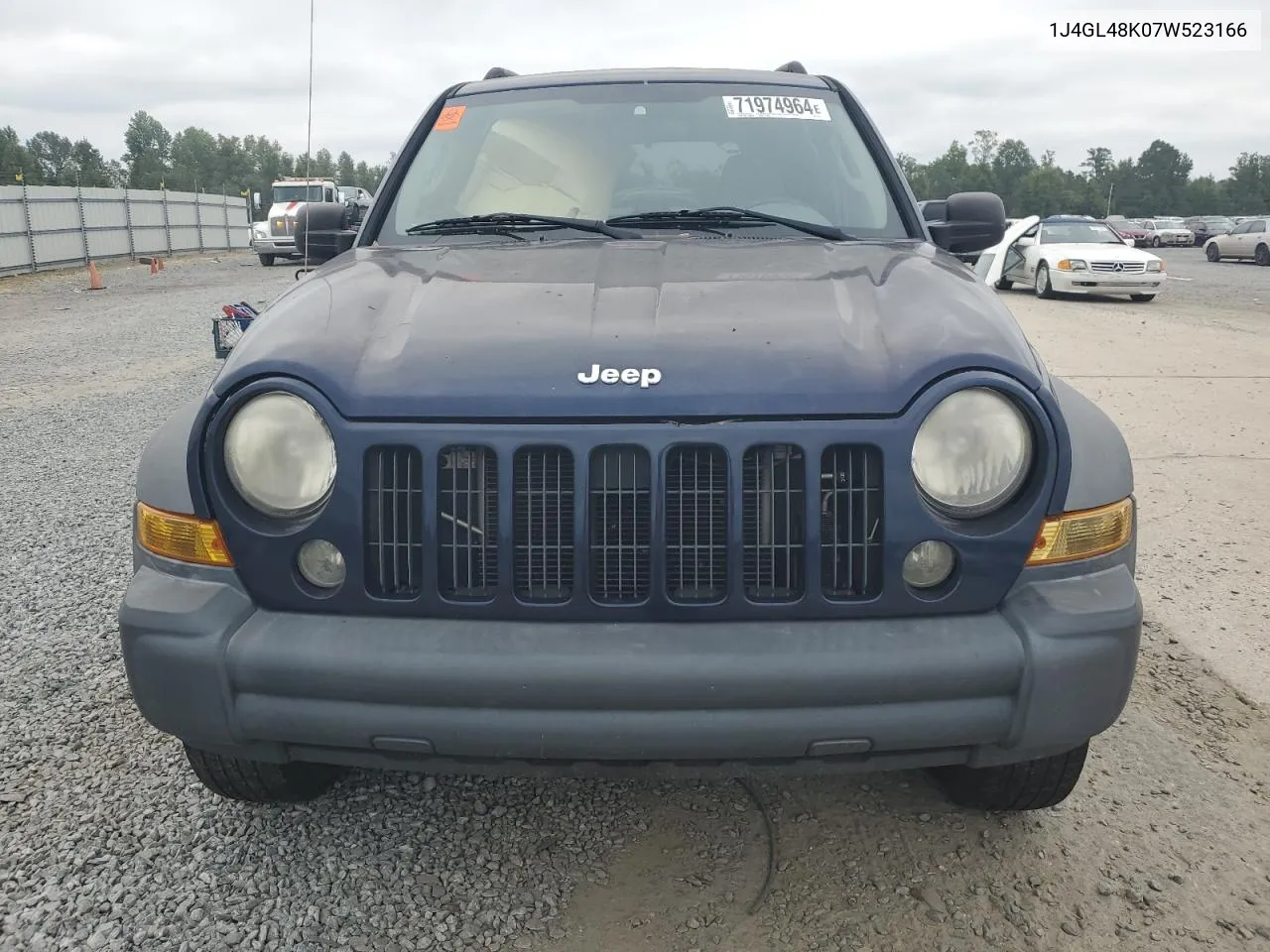 2007 Jeep Liberty Sport VIN: 1J4GL48K07W523166 Lot: 71974964