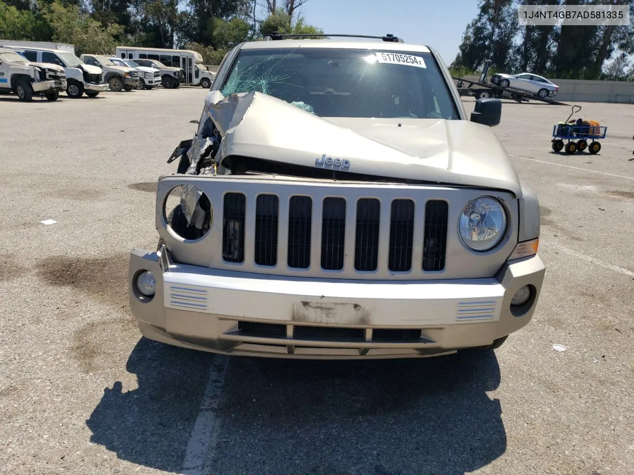 2010 Jeep Patriot Limited VIN: 1J4NT4GB7AD581335 Lot: 61705254