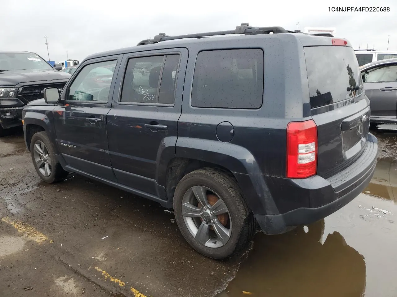 2015 Jeep Patriot Latitude VIN: 1C4NJPFA4FD220688 Lot: 73151074