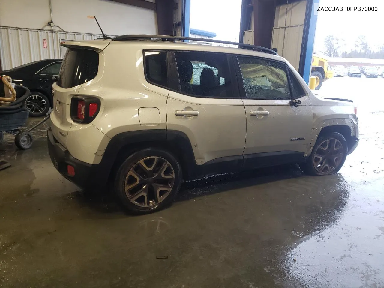 2015 Jeep Renegade Latitude VIN: ZACCJABT0FPB70000 Lot: 42653954