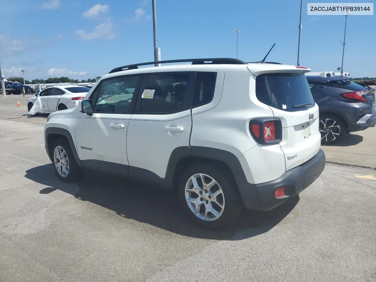 ZACCJABT1FPB39144 2015 Jeep Renegade Latitude