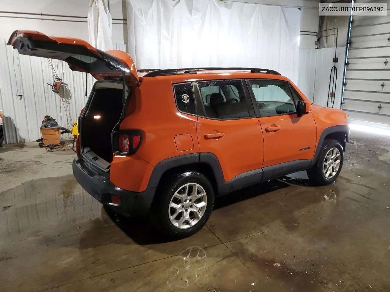 2015 Jeep Renegade Latitude VIN: ZACCJBBT0FPB96392 Lot: 76024504