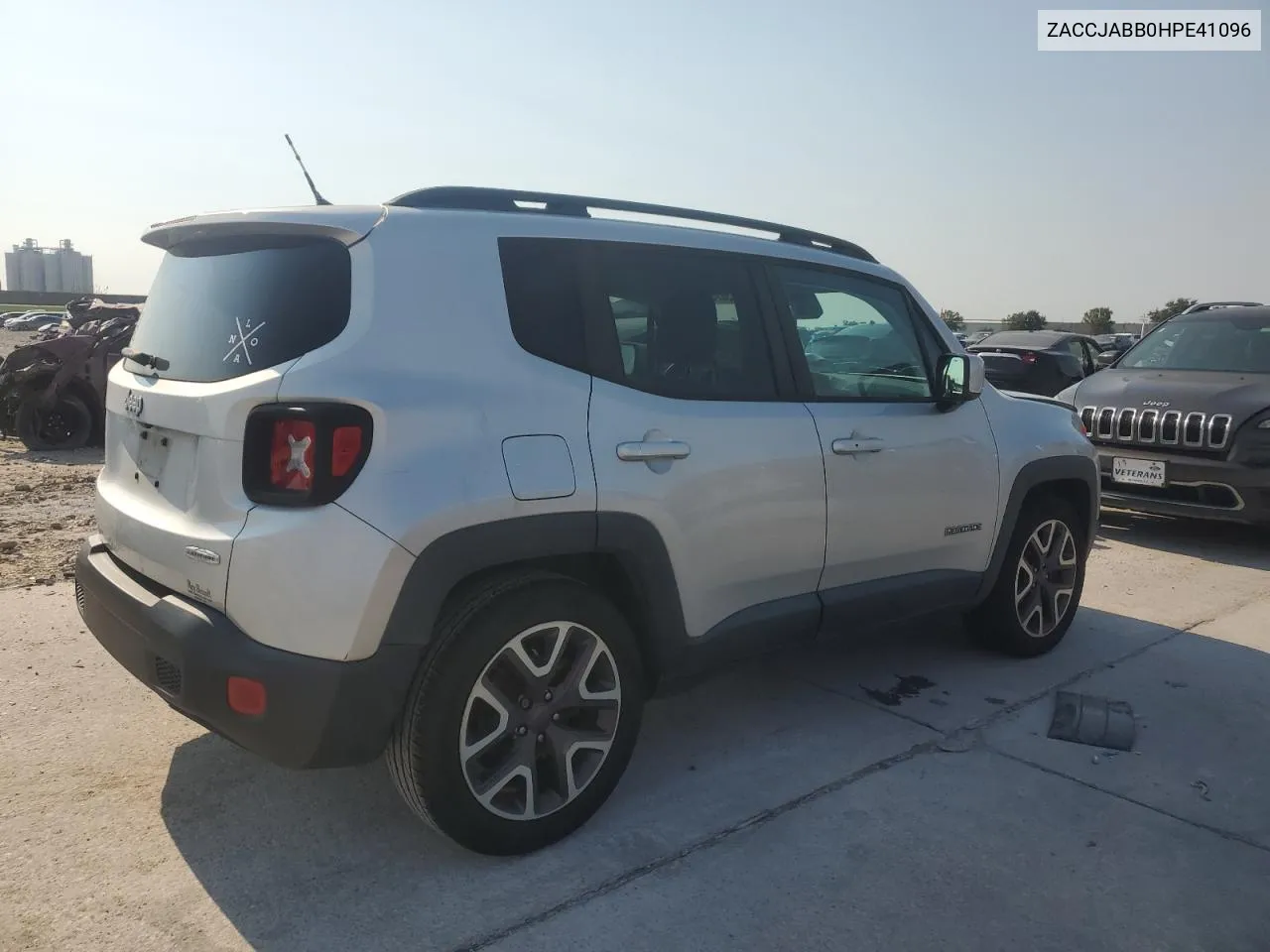 2017 Jeep Renegade Latitude VIN: ZACCJABB0HPE41096 Lot: 73875444