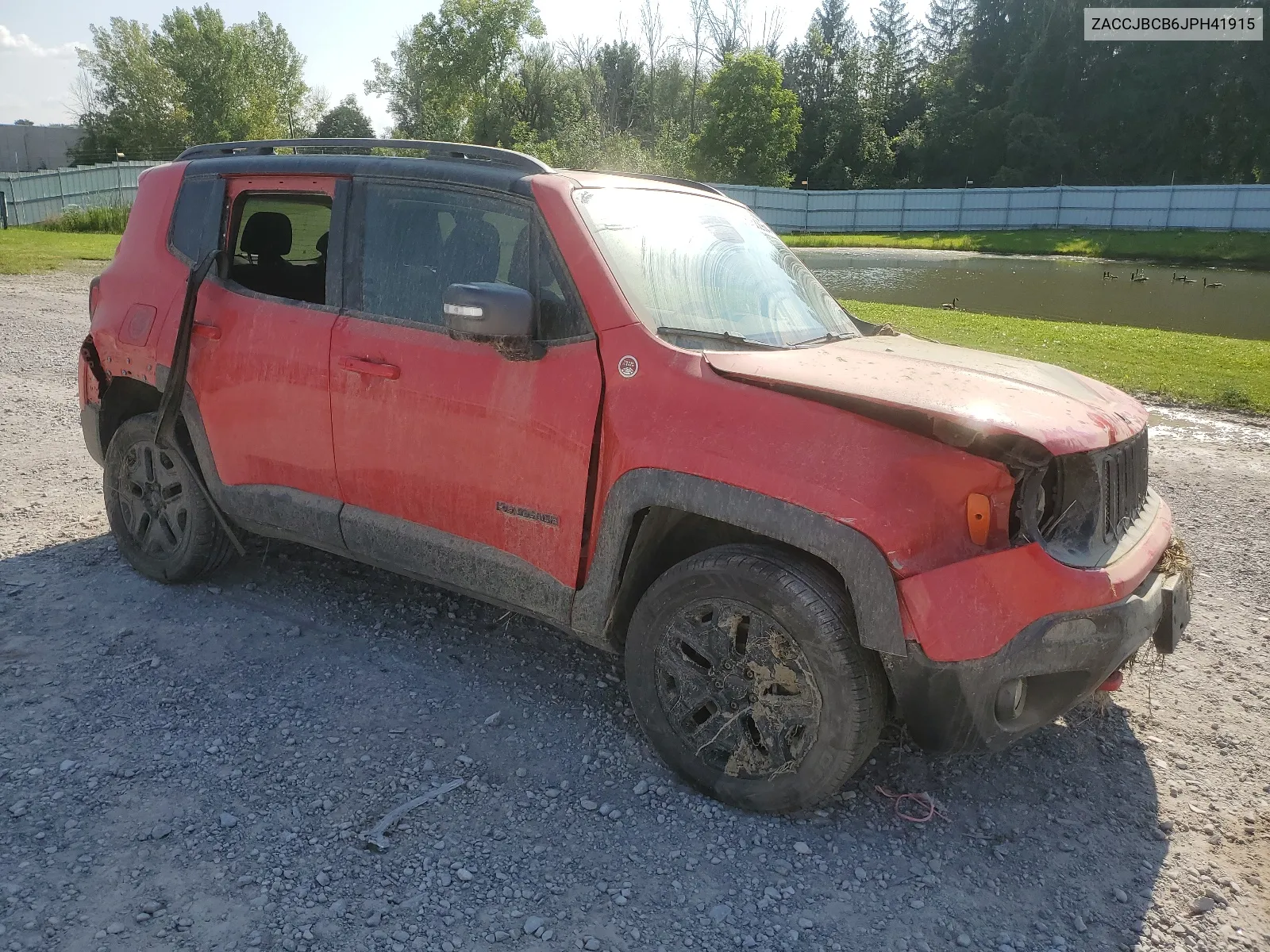 ZACCJBCB6JPH41915 2018 Jeep Renegade Trailhawk