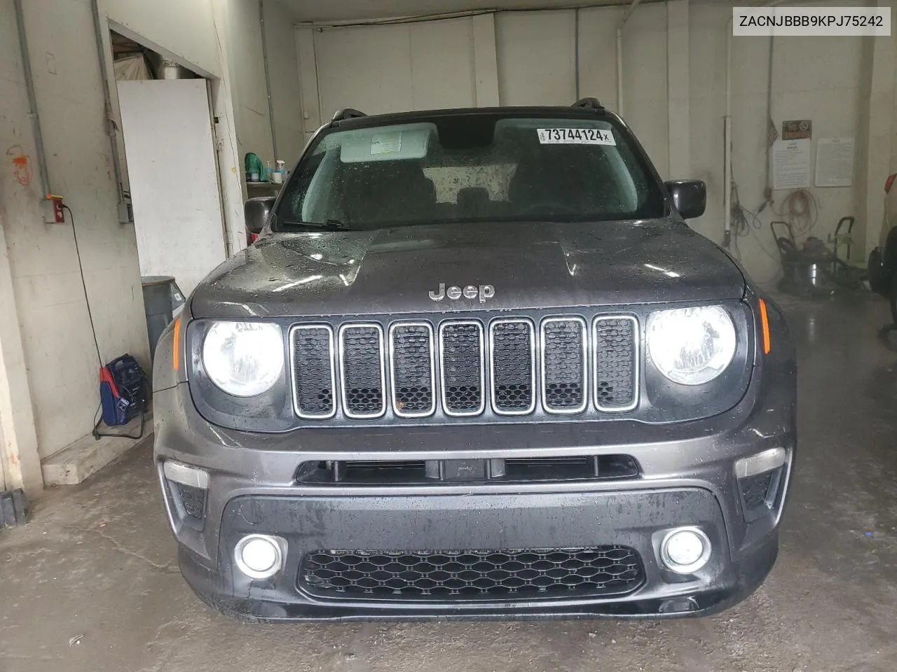 2019 Jeep Renegade Latitude VIN: ZACNJBBB9KPJ75242 Lot: 73744124