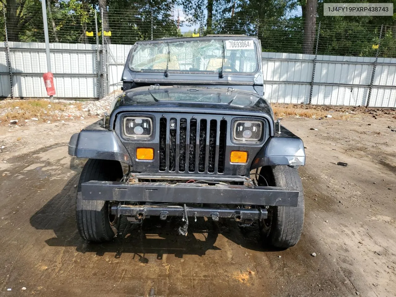 1994 Jeep Wrangler / Yj S VIN: 1J4FY19PXRP438743 Lot: 70693064