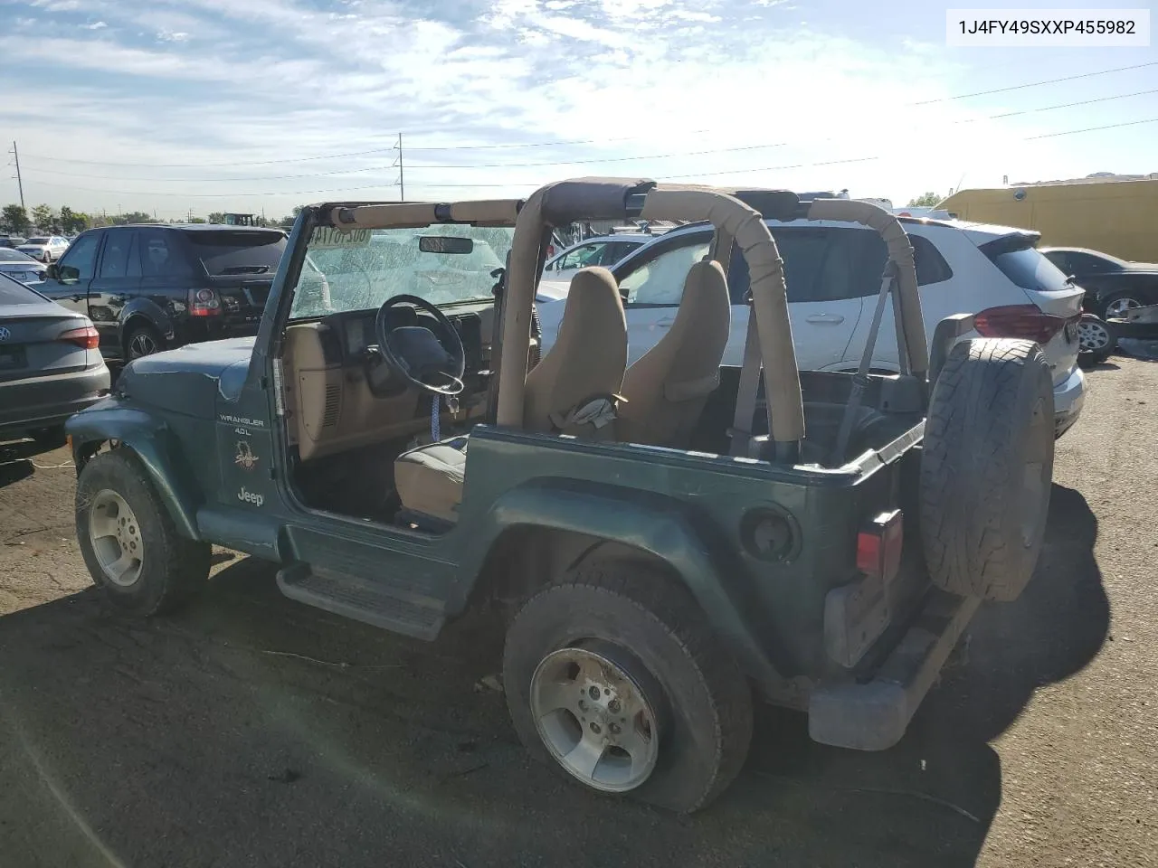 1J4FY49SXXP455982 1999 Jeep Wrangler / Tj Sahara