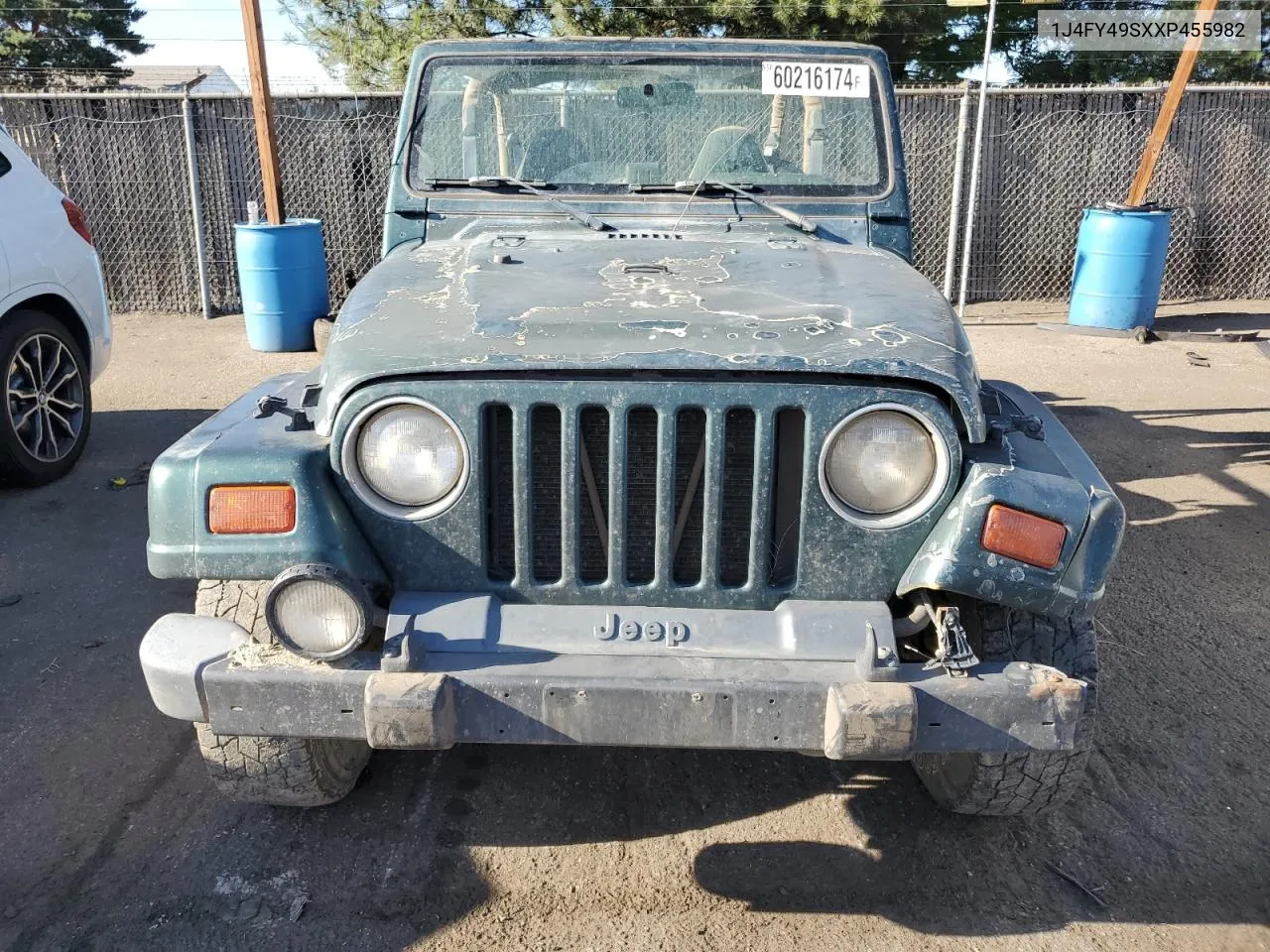 1J4FY49SXXP455982 1999 Jeep Wrangler / Tj Sahara