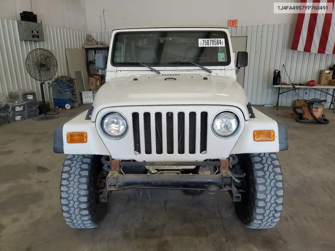 2000 Jeep Wrangler / Tj Sport VIN: 1J4FA49S7YP760491 Lot: 75870584