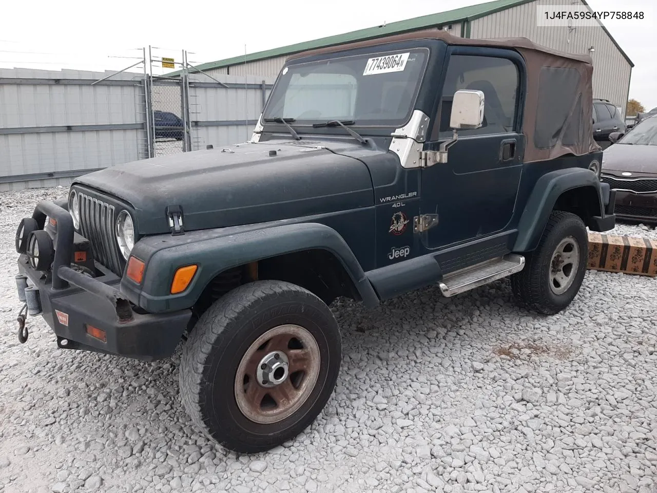 2000 Jeep Wrangler / Tj Sahara VIN: 1J4FA59S4YP758848 Lot: 77439064