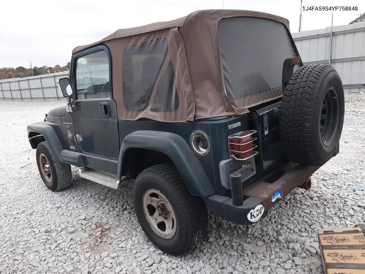 2000 Jeep Wrangler / Tj Sahara VIN: 1J4FA59S4YP758848 Lot: 77439064