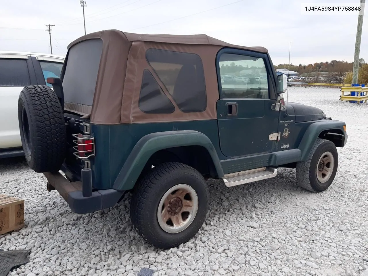 2000 Jeep Wrangler / Tj Sahara VIN: 1J4FA59S4YP758848 Lot: 77439064