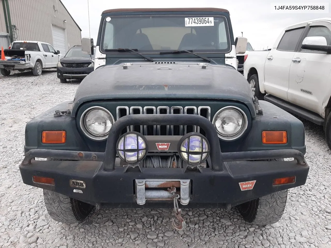 2000 Jeep Wrangler / Tj Sahara VIN: 1J4FA59S4YP758848 Lot: 77439064