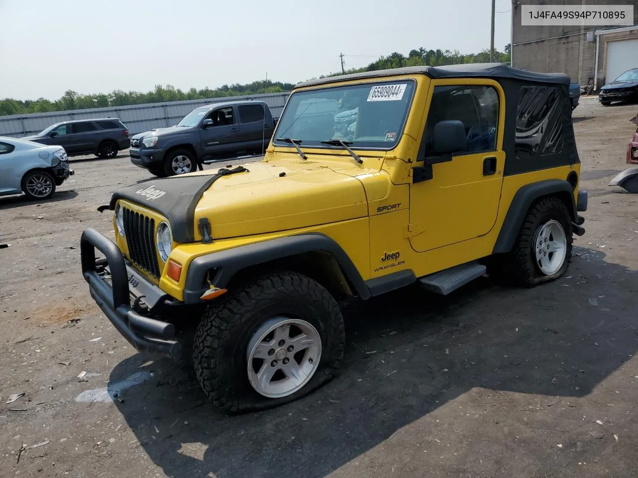 2004 Jeep Wrangler / Tj Sport VIN: 1J4FA49S94P710895 Lot: 65909044