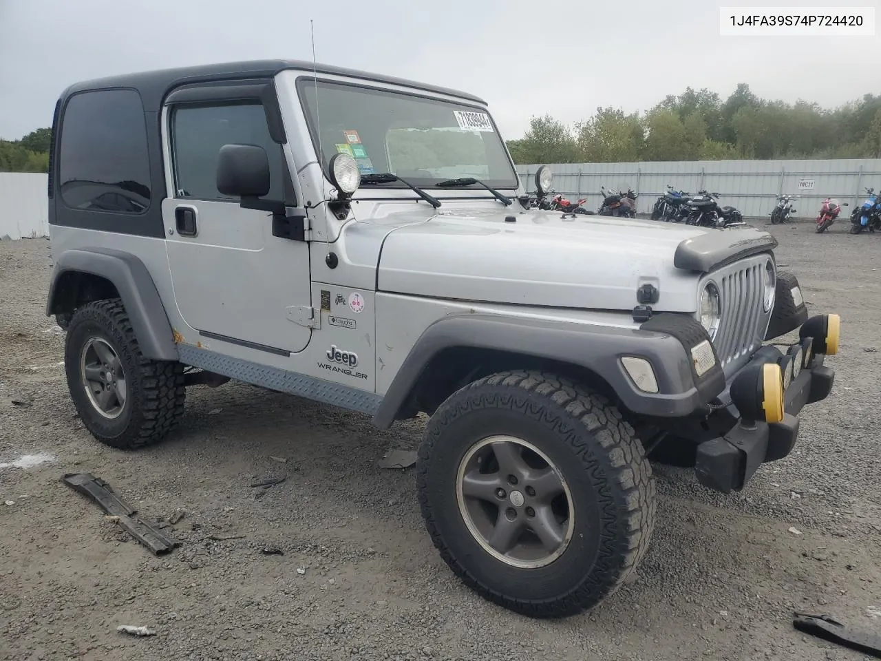 2004 Jeep Wrangler X VIN: 1J4FA39S74P724420 Lot: 71839944