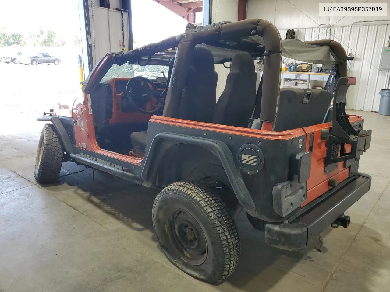 2005 Jeep Wrangler X VIN: 1J4FA39S95P357019 Lot: 71415824