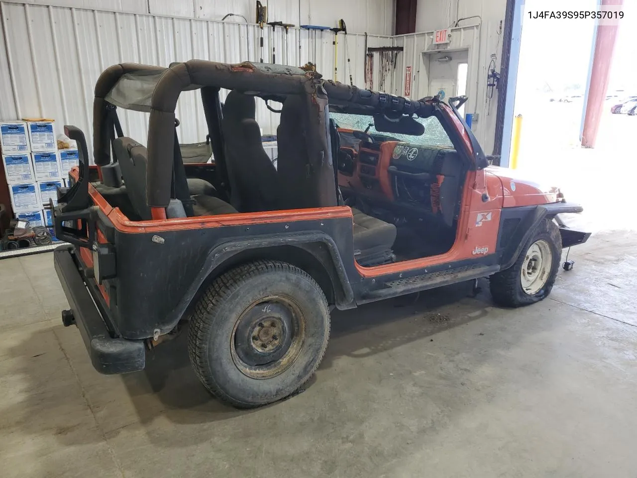 2005 Jeep Wrangler X VIN: 1J4FA39S95P357019 Lot: 71415824