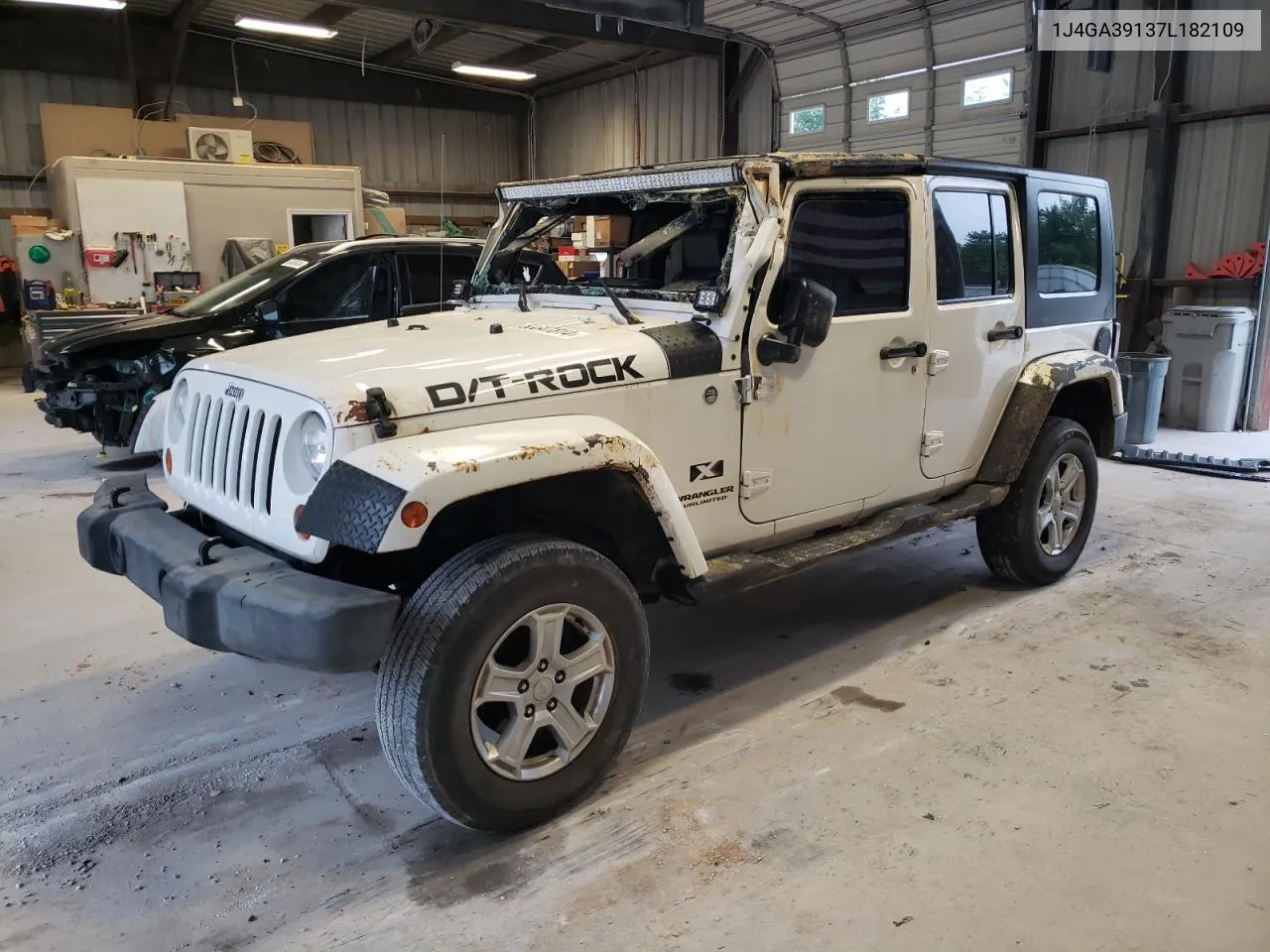 2007 Jeep Wrangler X VIN: 1J4GA39137L182109 Lot: 53647814