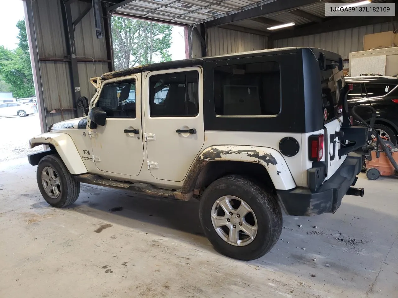 1J4GA39137L182109 2007 Jeep Wrangler X