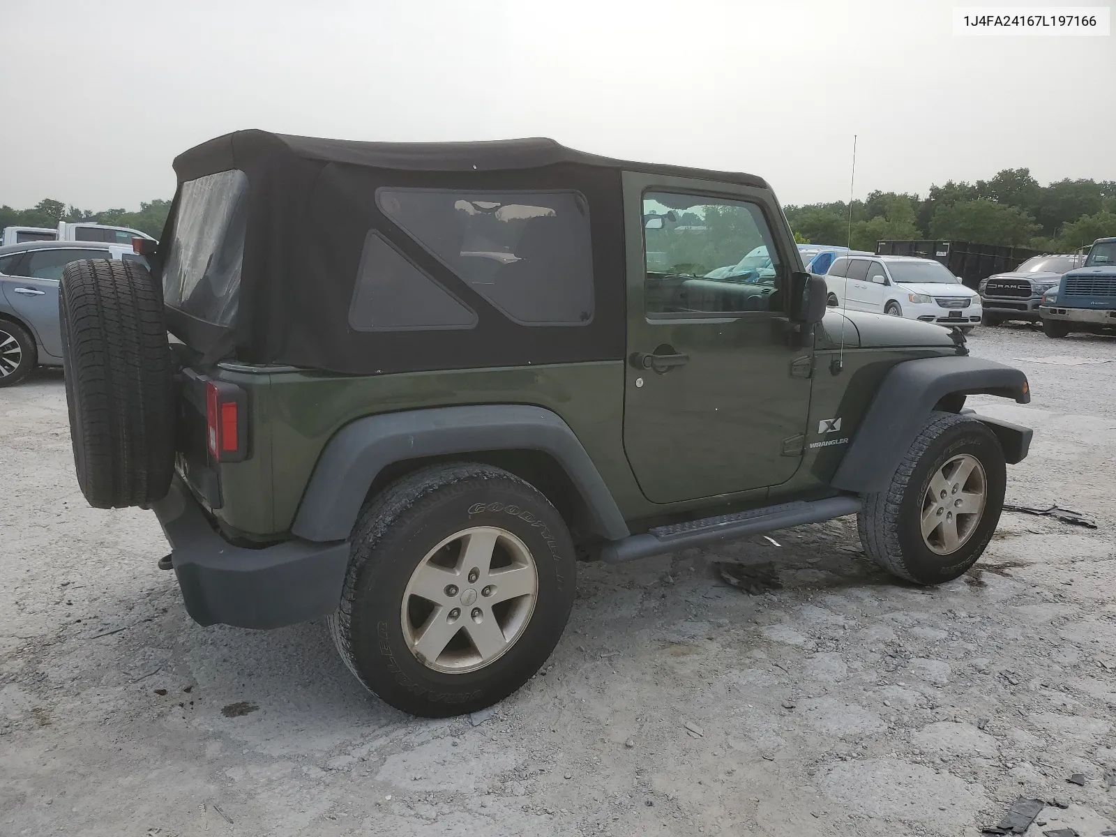 2007 Jeep Wrangler X VIN: 1J4FA24167L197166 Lot: 64676144