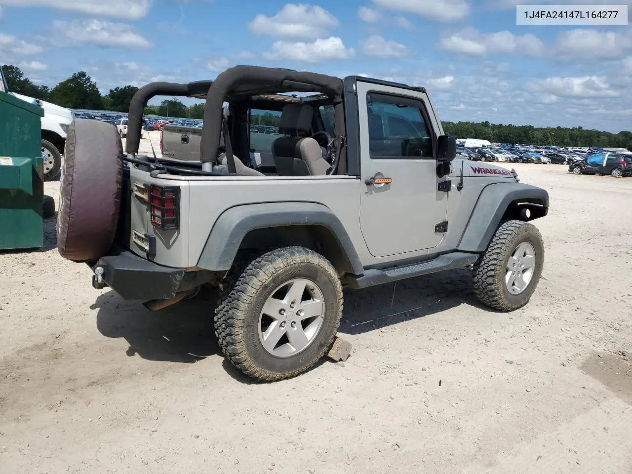 2007 Jeep Wrangler X VIN: 1J4FA24147L164277 Lot: 69605724