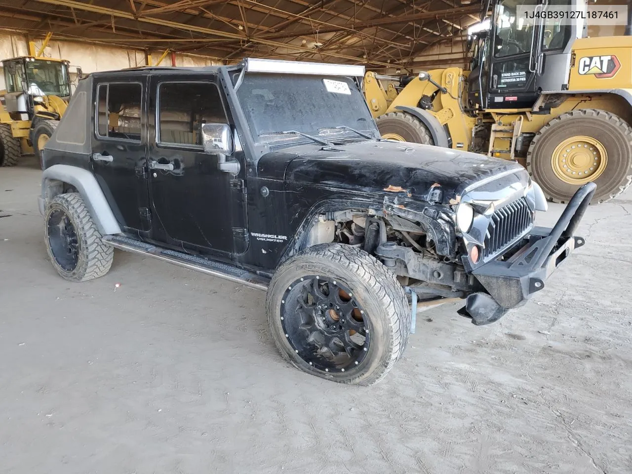 2007 Jeep Wrangler X VIN: 1J4GB39127L187461 Lot: 71464784