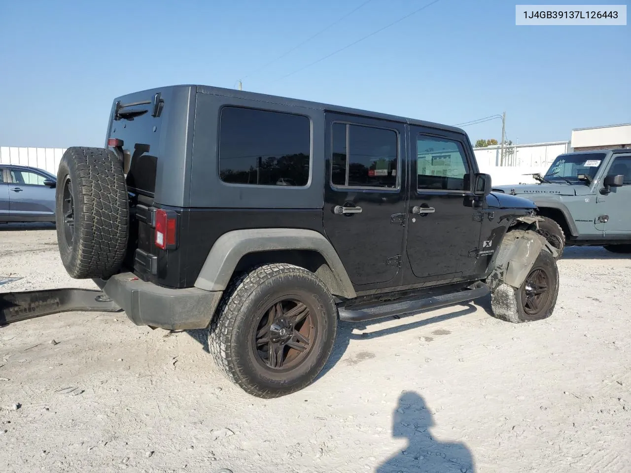 2007 Jeep Wrangler X VIN: 1J4GB39137L126443 Lot: 75921224