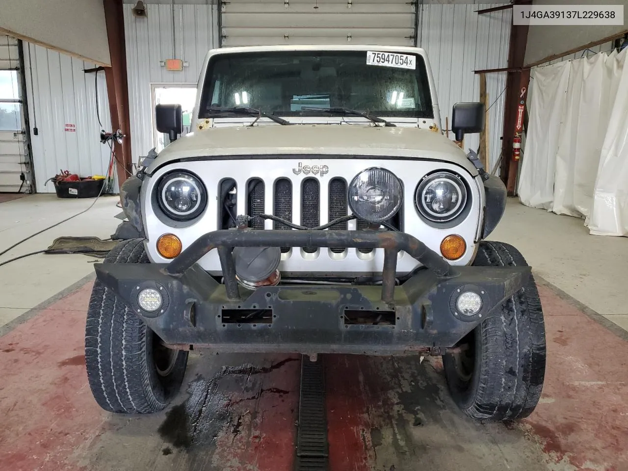 2007 Jeep Wrangler X VIN: 1J4GA39137L229638 Lot: 75947054