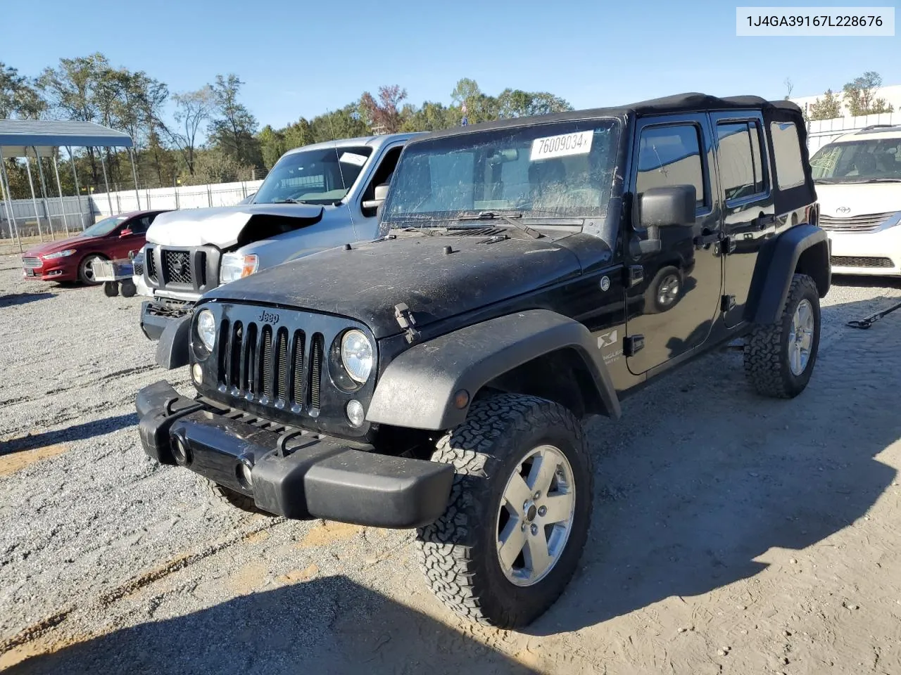 2007 Jeep Wrangler X VIN: 1J4GA39167L228676 Lot: 76009034