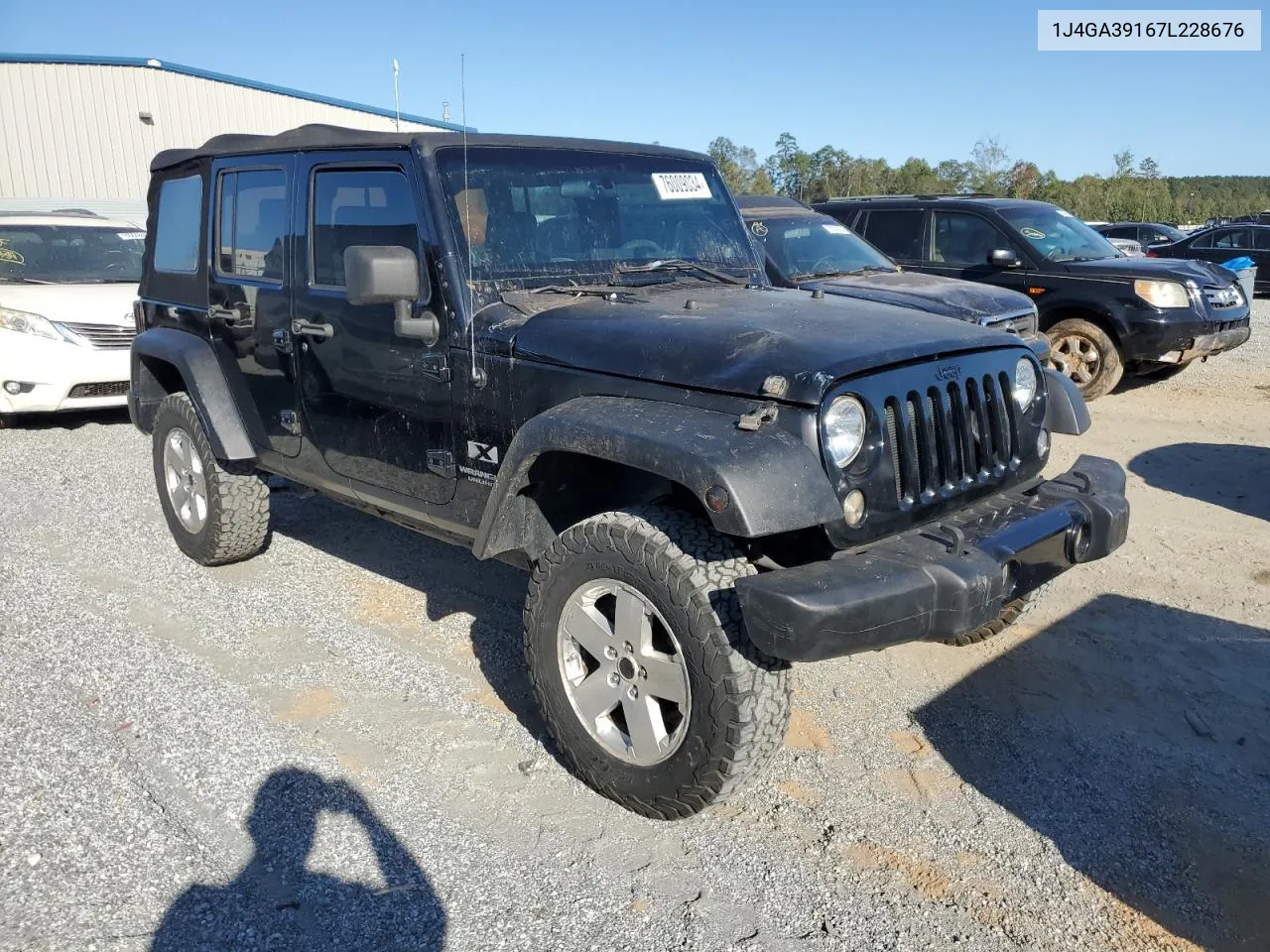 2007 Jeep Wrangler X VIN: 1J4GA39167L228676 Lot: 76009034