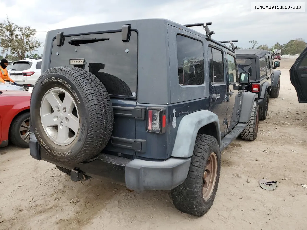 2008 Jeep Wrangler Unlimited X VIN: 1J4GA39158L607203 Lot: 75498004