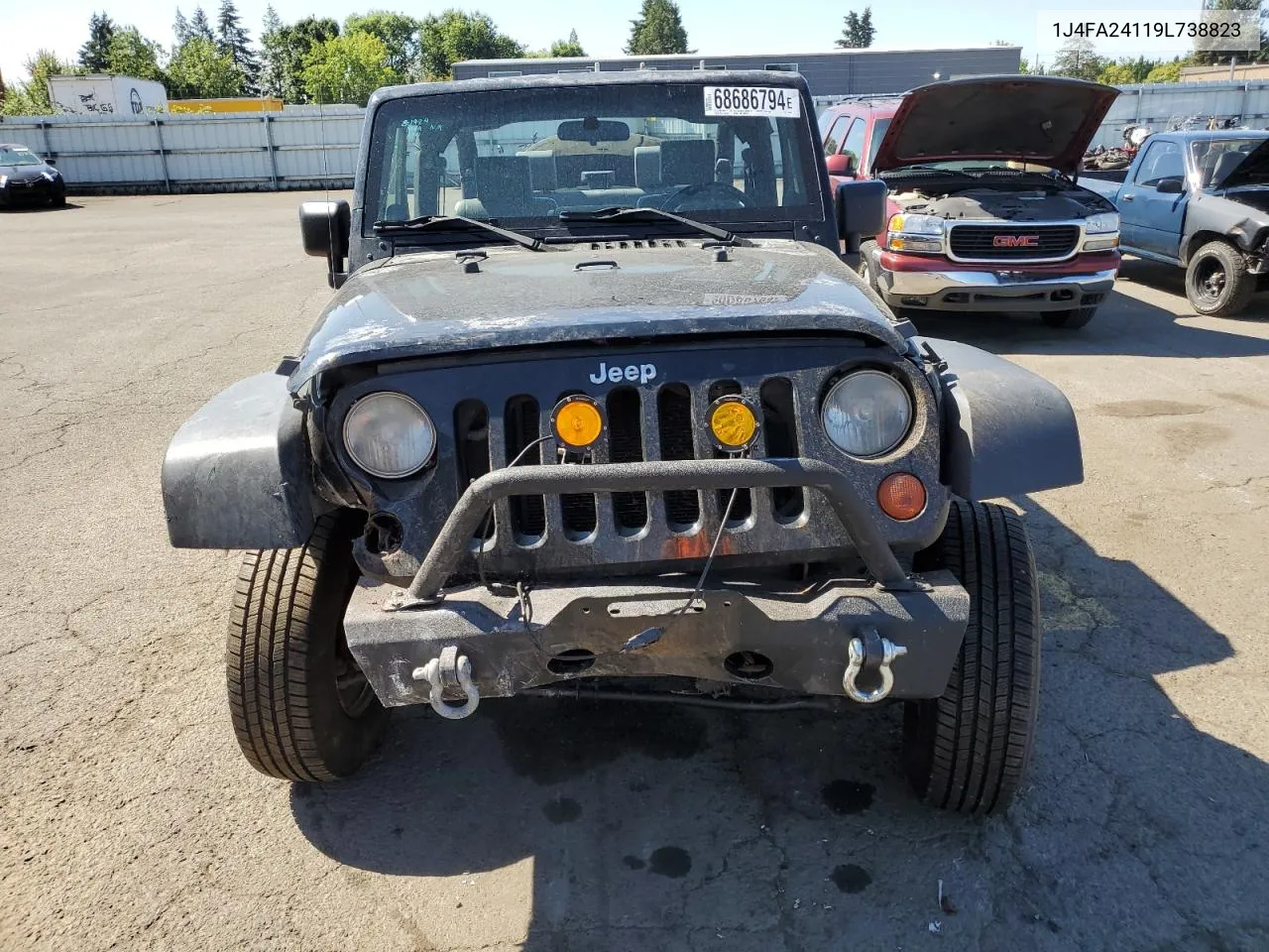 2009 Jeep Wrangler X VIN: 1J4FA24119L738823 Lot: 68686794