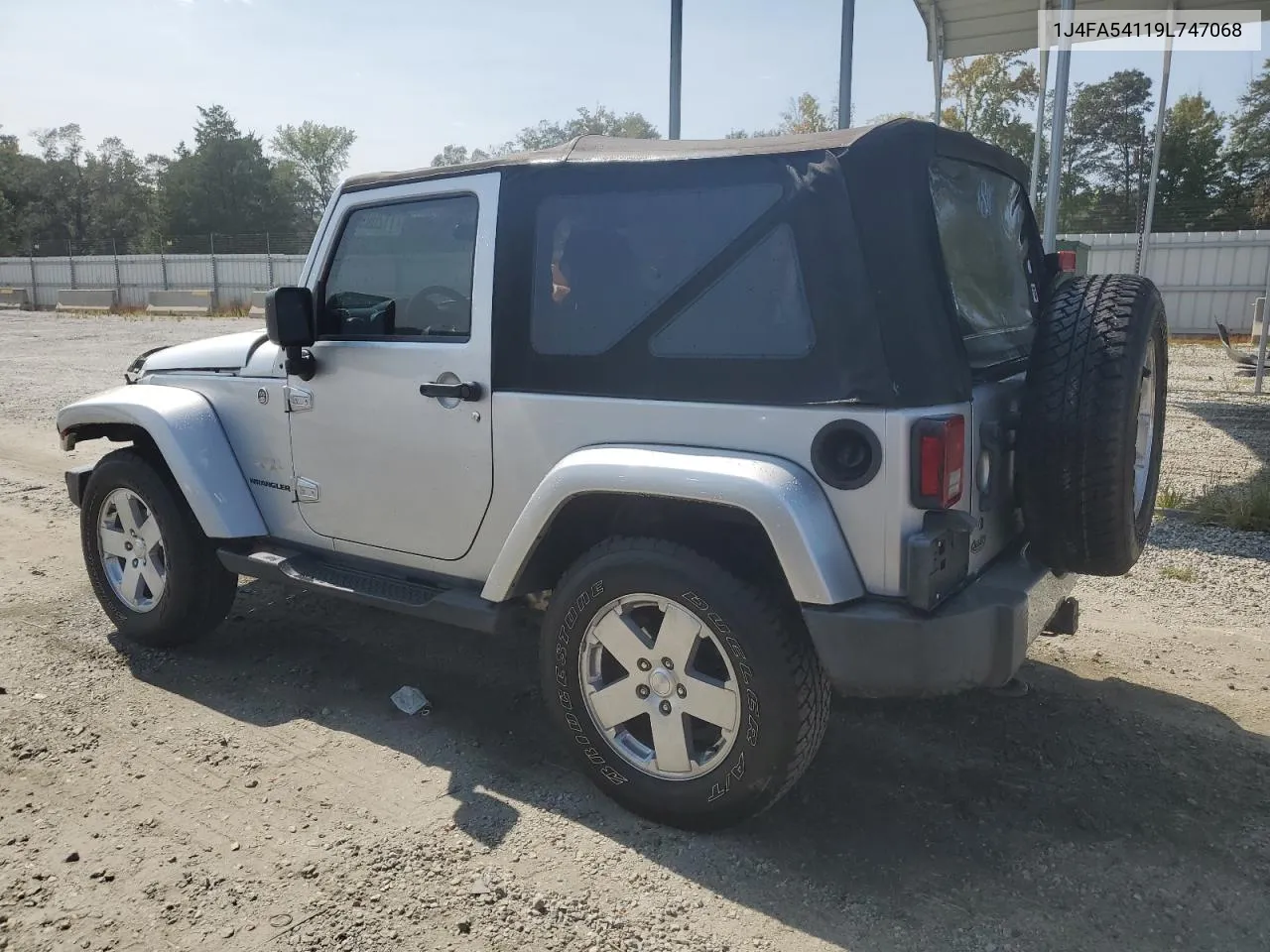 1J4FA54119L747068 2009 Jeep Wrangler Sahara