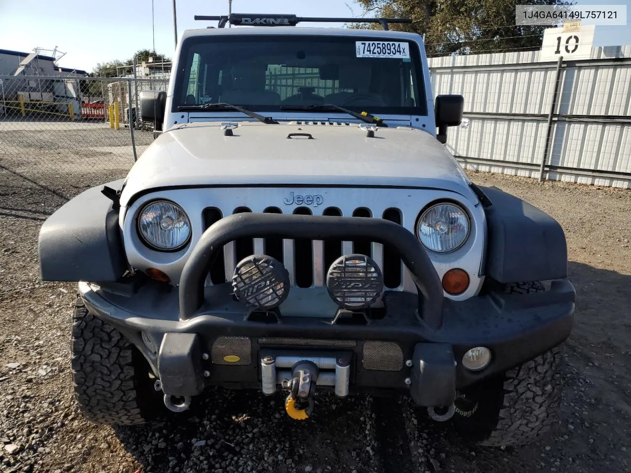 2009 Jeep Wrangler Rubicon VIN: 1J4GA64149L757121 Lot: 74258934