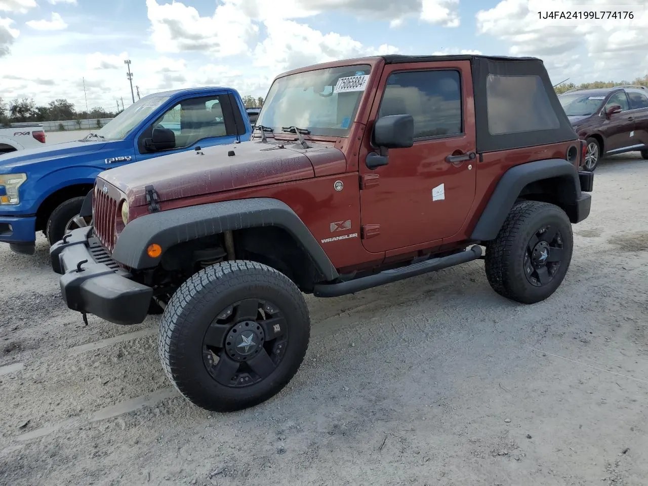 2009 Jeep Wrangler X VIN: 1J4FA24199L774176 Lot: 75065884