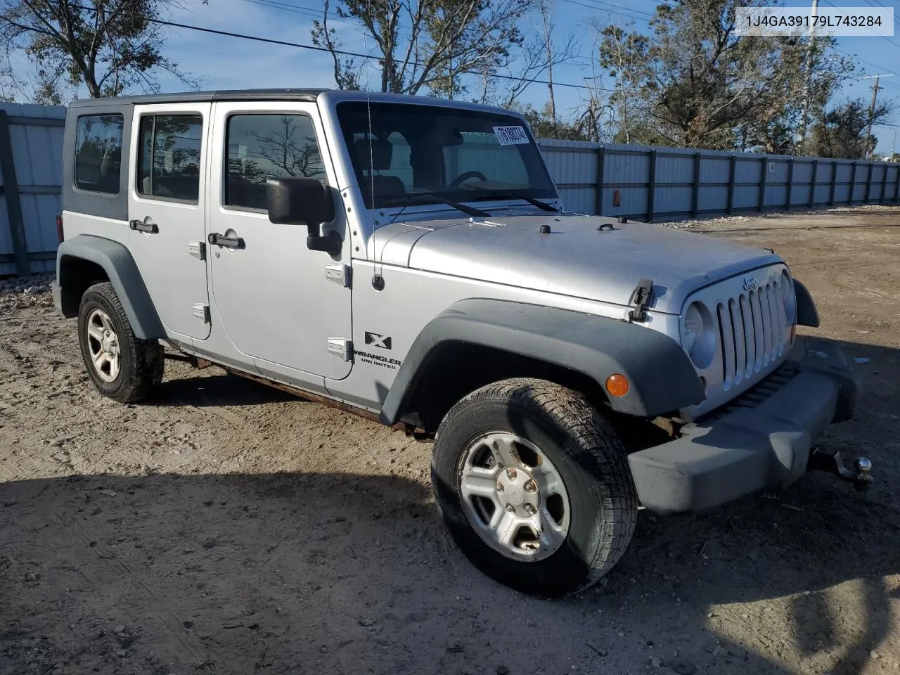 2009 Jeep Wrangler Unlimited X VIN: 1J4GA39179L743284 Lot: 76188374