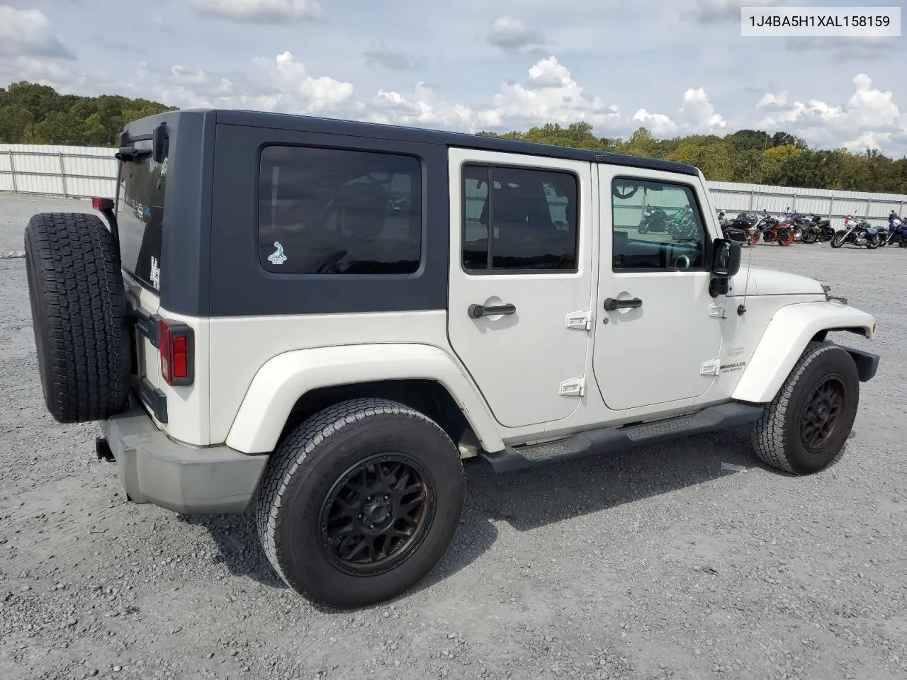 2010 Jeep Wrangler Unlimited Sahara VIN: 1J4BA5H1XAL158159 Lot: 74392274