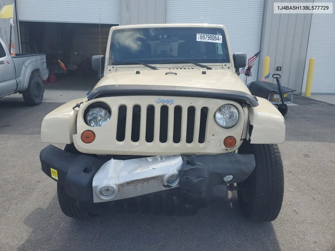 1J4BA5H13BL577729 2011 Jeep Wrangler Unlimited Sahara