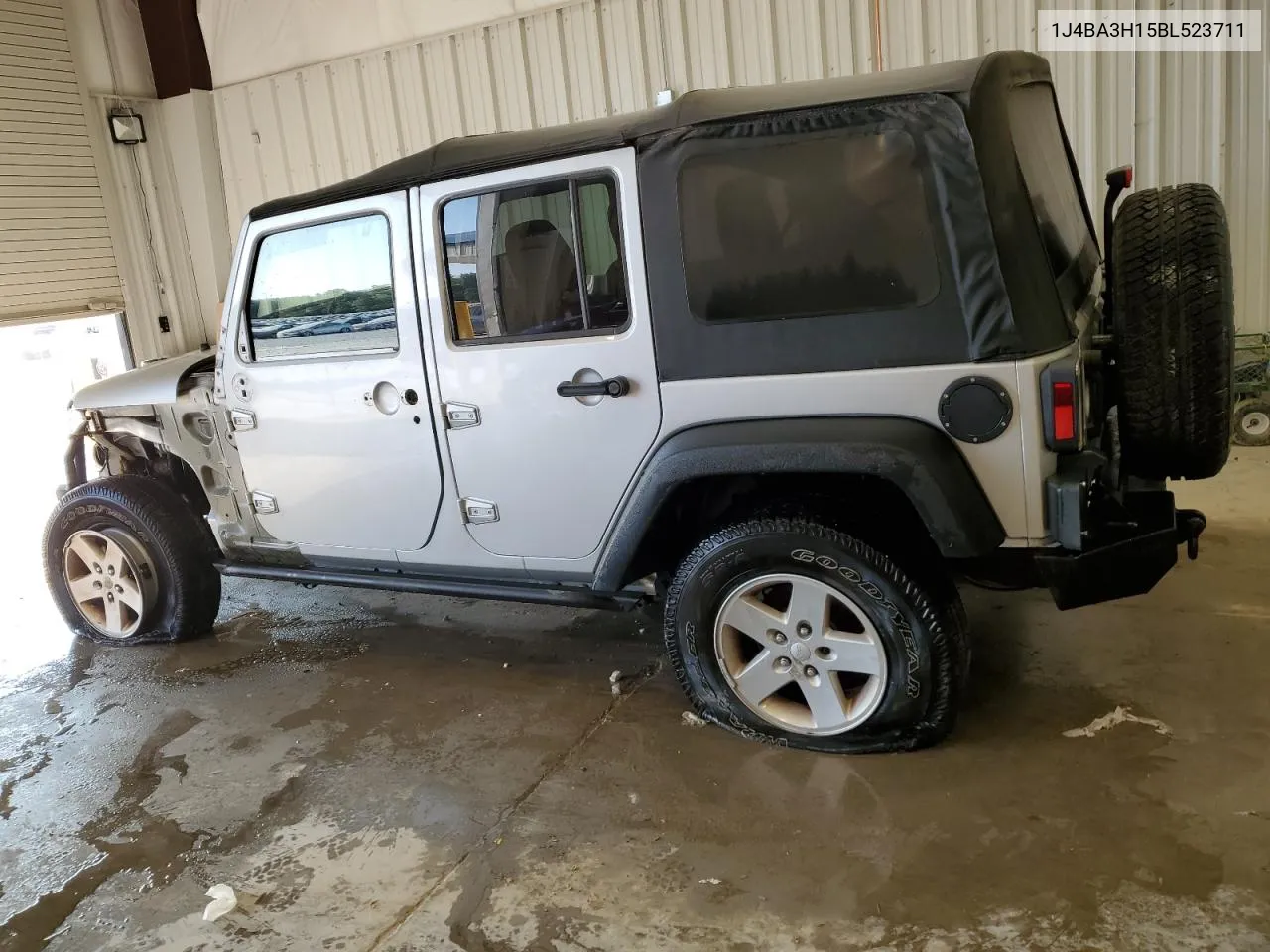 2011 Jeep Wrangler Unlimited Sport VIN: 1J4BA3H15BL523711 Lot: 70389374