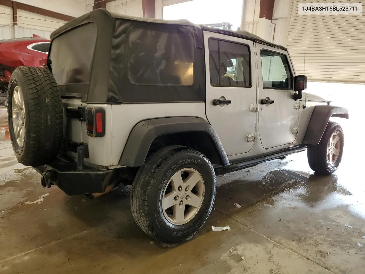 1J4BA3H15BL523711 2011 Jeep Wrangler Unlimited Sport