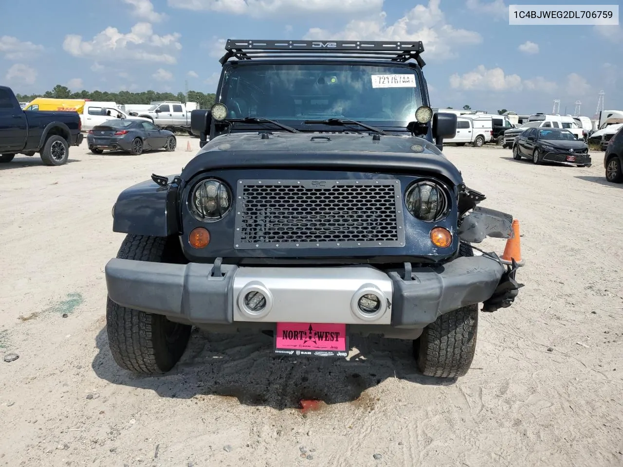 1C4BJWEG2DL706759 2013 Jeep Wrangler Unlimited Sahara