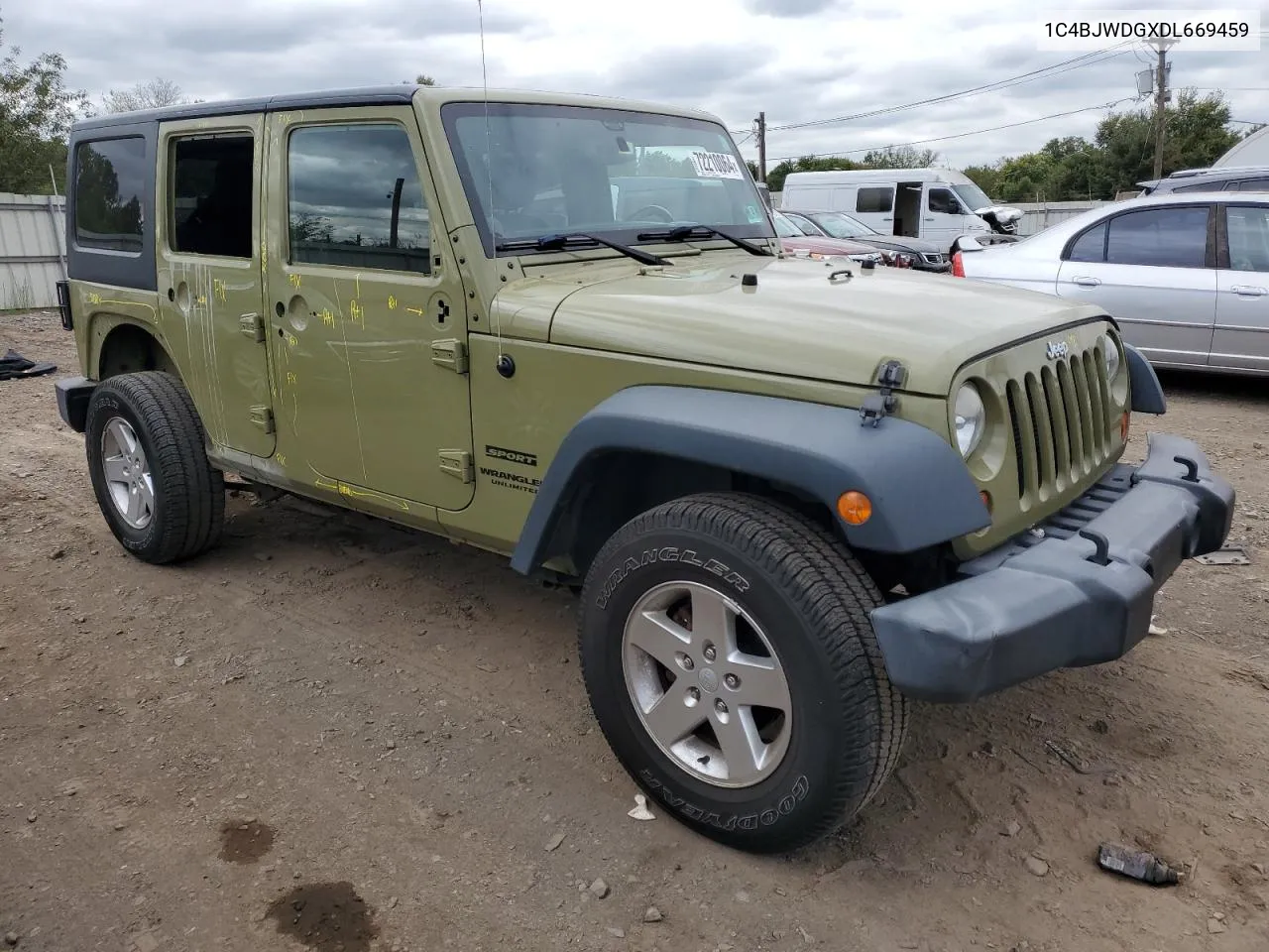 1C4BJWDGXDL669459 2013 Jeep Wrangler Unlimited Sport