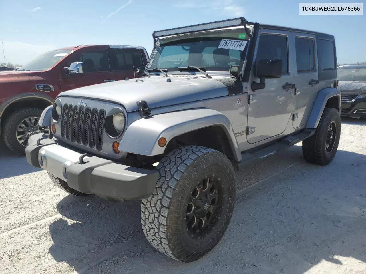 1C4BJWEG2DL675366 2013 Jeep Wrangler Unlimited Sahara