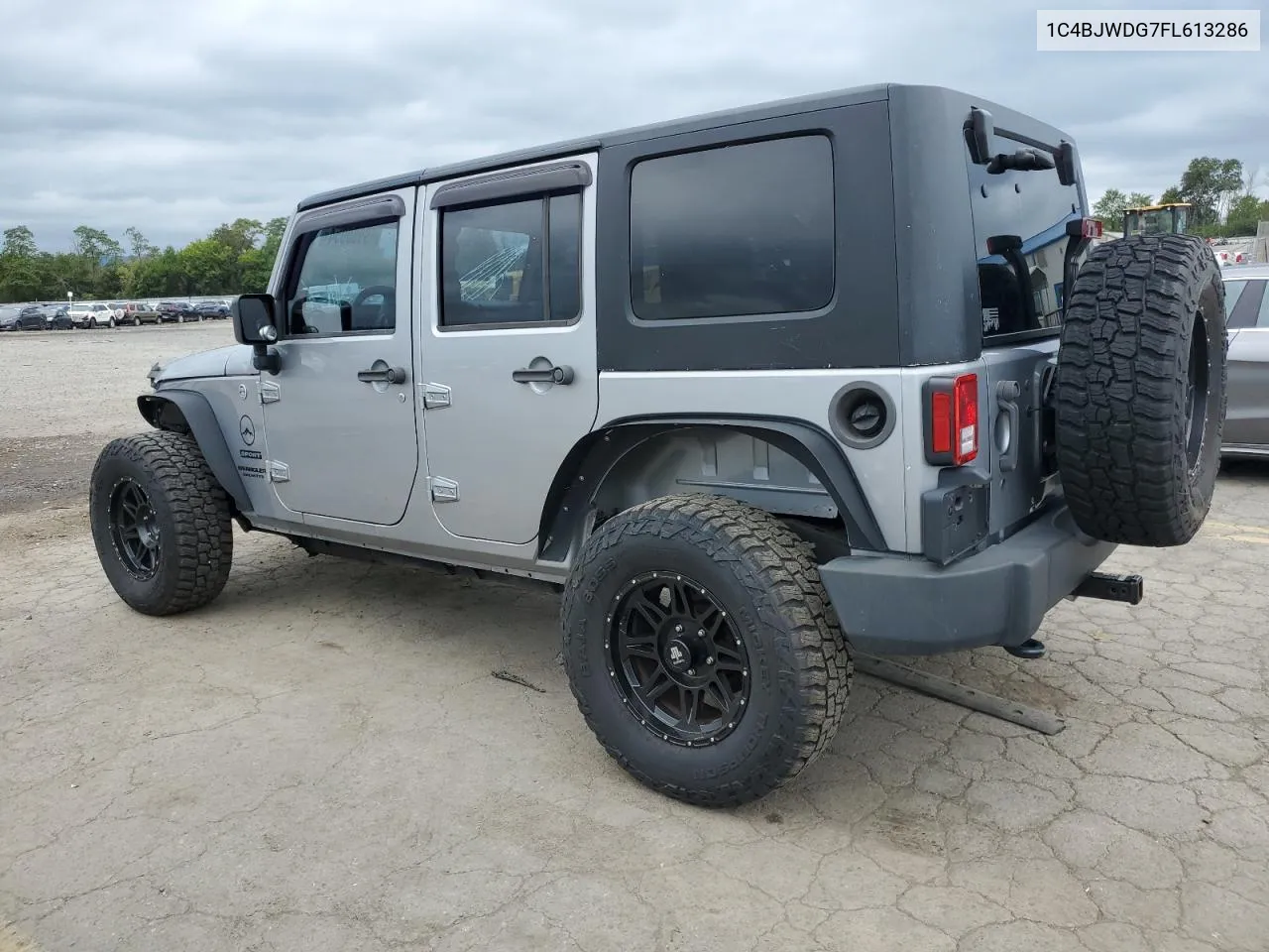 1C4BJWDG7FL613286 2015 Jeep Wrangler Unlimited Sport