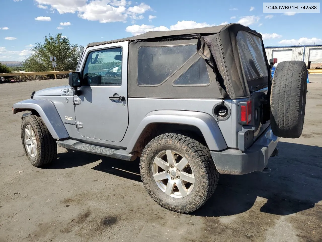 1C4AJWBG1FL742588 2015 Jeep Wrangler Sahara