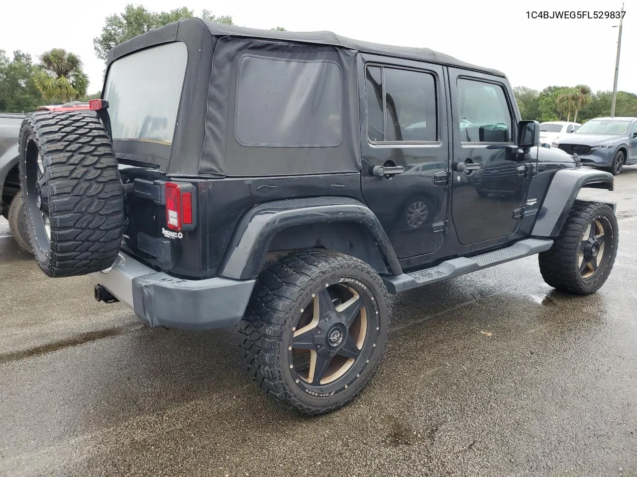 2015 Jeep Wrangler Unlimited Sahara VIN: 1C4BJWEG5FL529837 Lot: 75117454