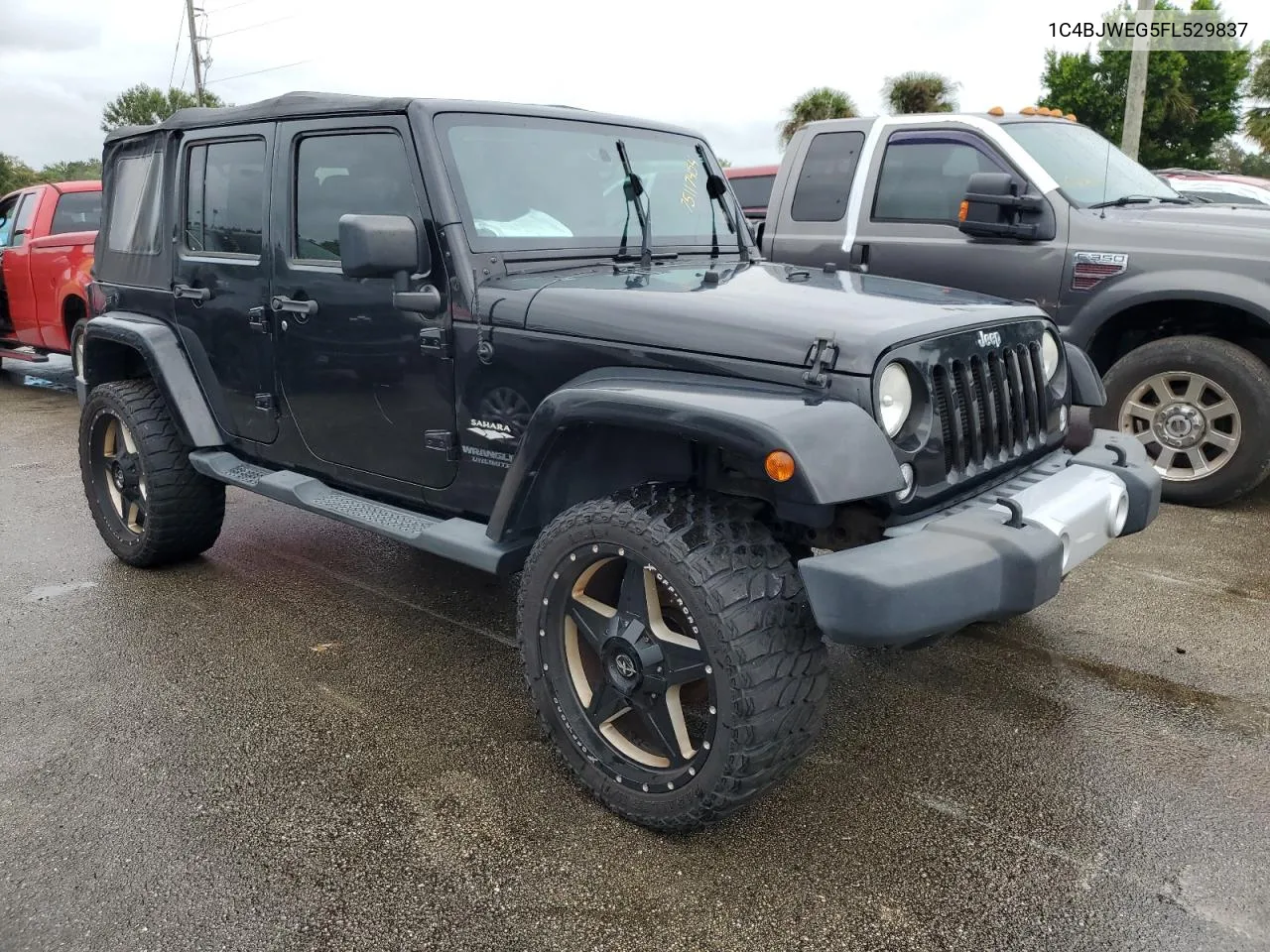 2015 Jeep Wrangler Unlimited Sahara VIN: 1C4BJWEG5FL529837 Lot: 75117454