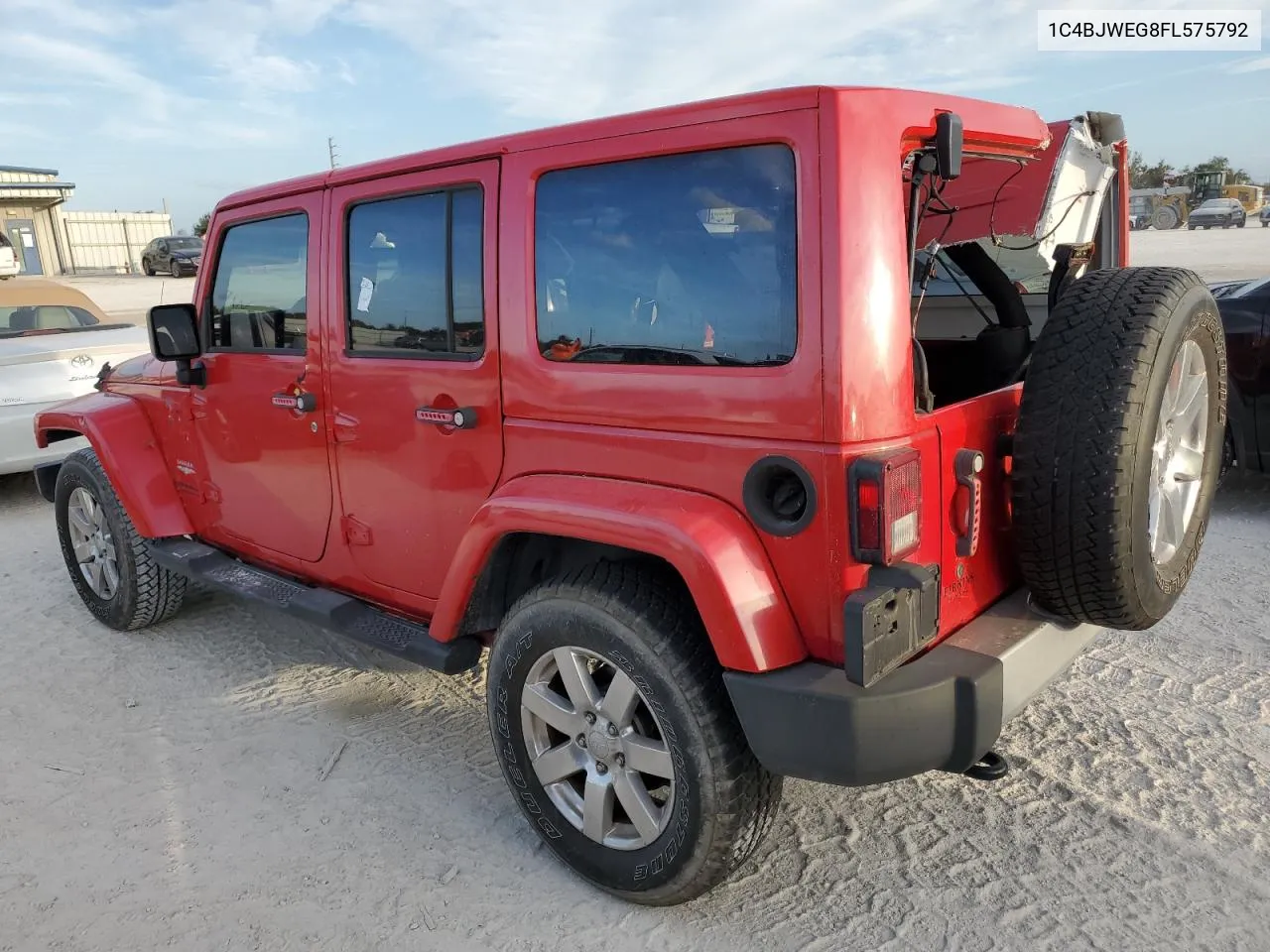 2015 Jeep Wrangler Unlimited Sahara VIN: 1C4BJWEG8FL575792 Lot: 77140974