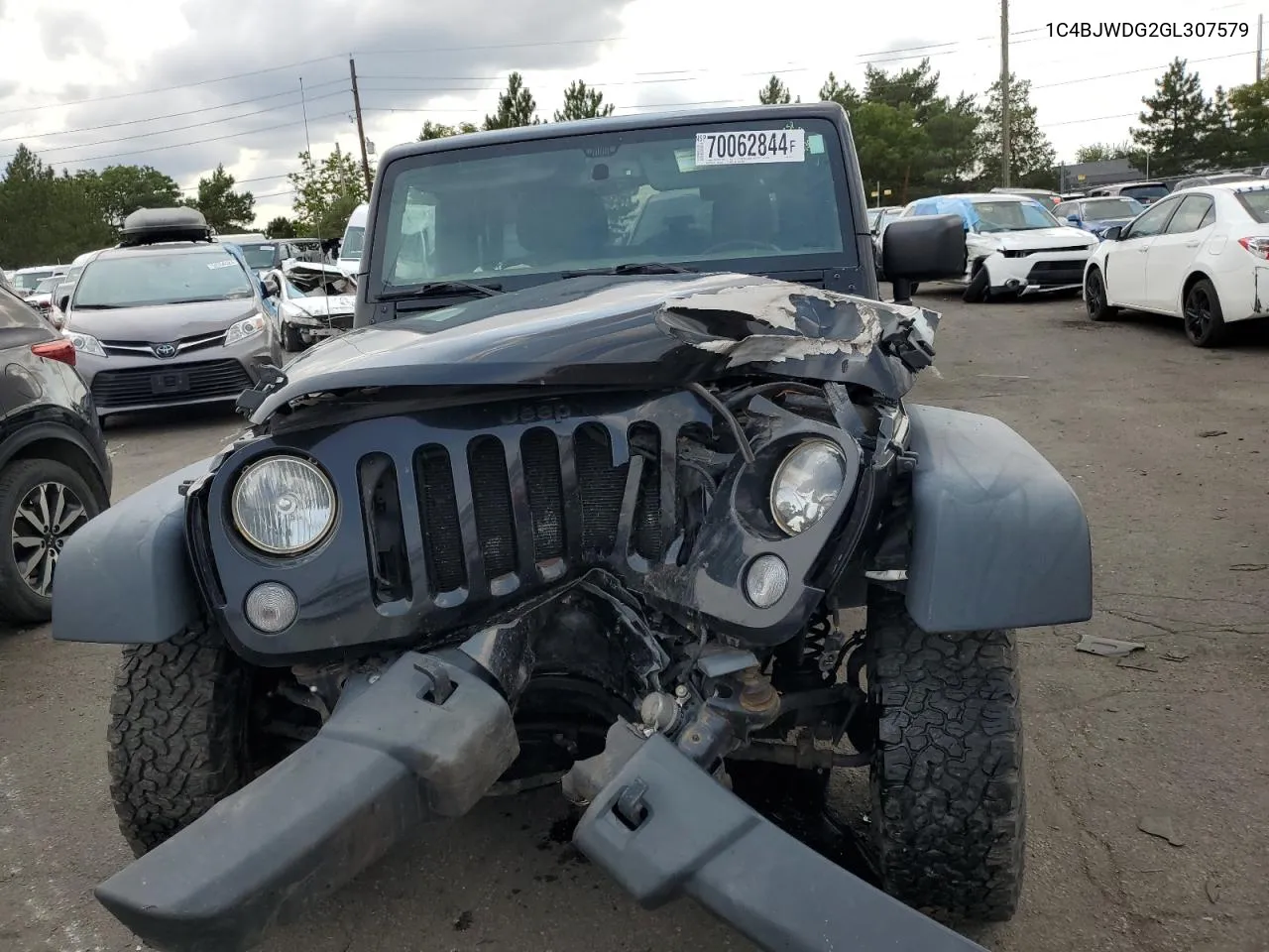 2016 Jeep Wrangler Unlimited Sport VIN: 1C4BJWDG2GL307579 Lot: 70062844