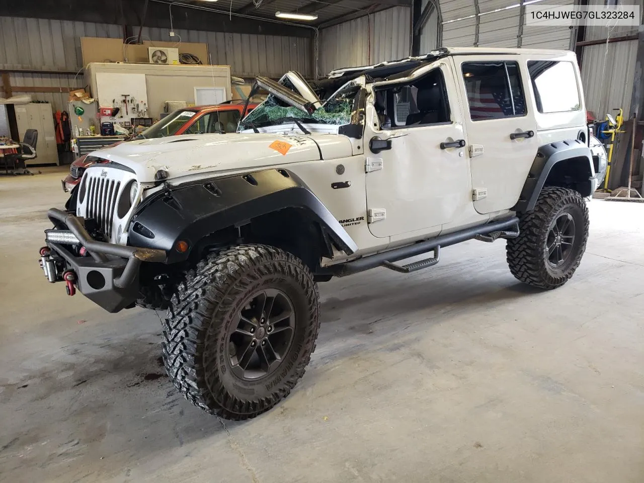 1C4HJWEG7GL323284 2016 Jeep Wrangler Unlimited Sahara